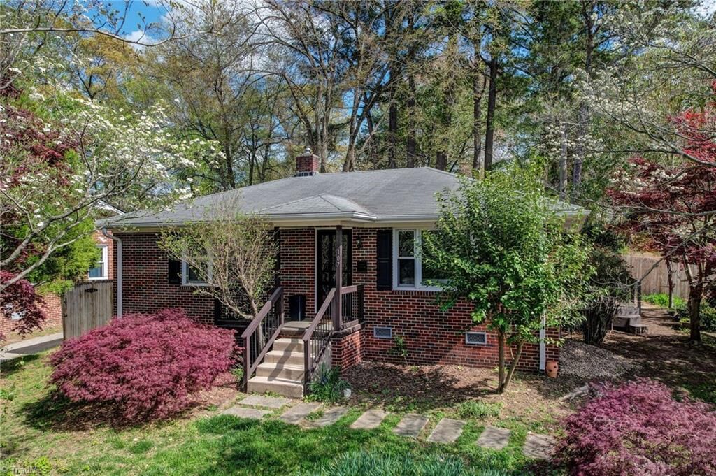 Property Photo:  107 S Lindell Road  NC 27403 