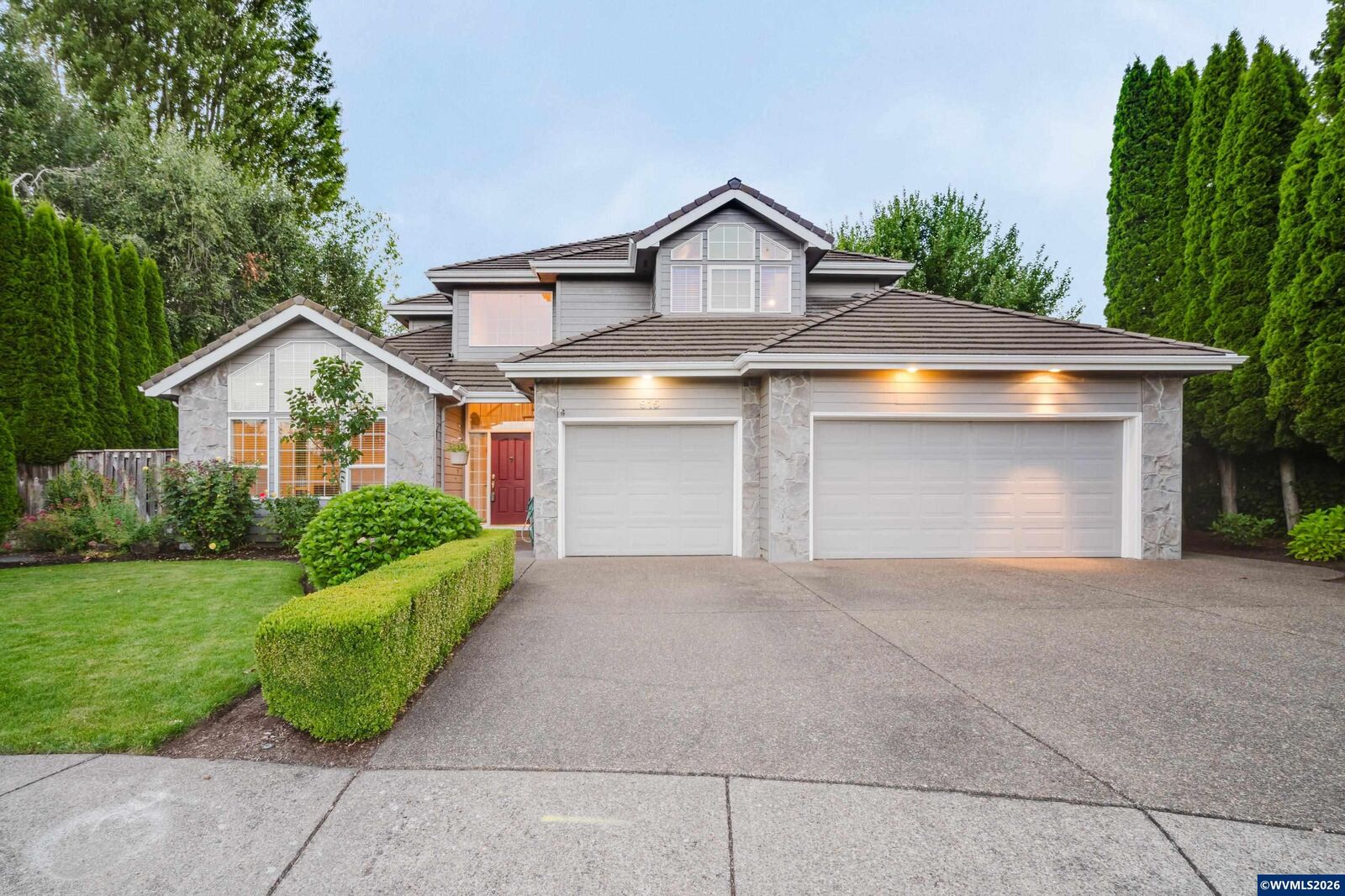 Property Photo:  915 Irwin Ct NE  OR 97303 