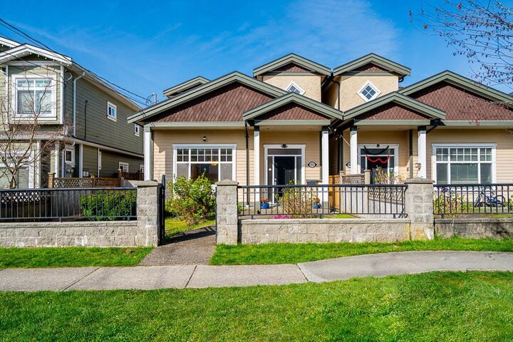 Property Photo: 903 Cliff Avenue BC V5A 2J4