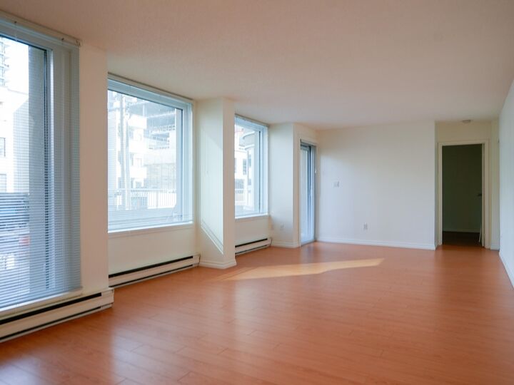 Property Photo:  1845 Robson Street 101  BC V6G 1E4 