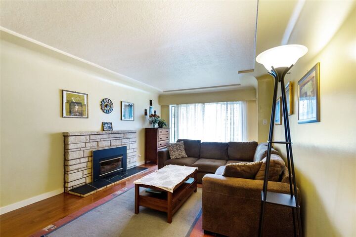 Property Photo: 3713 Kincaid Street BC V5G 1V4