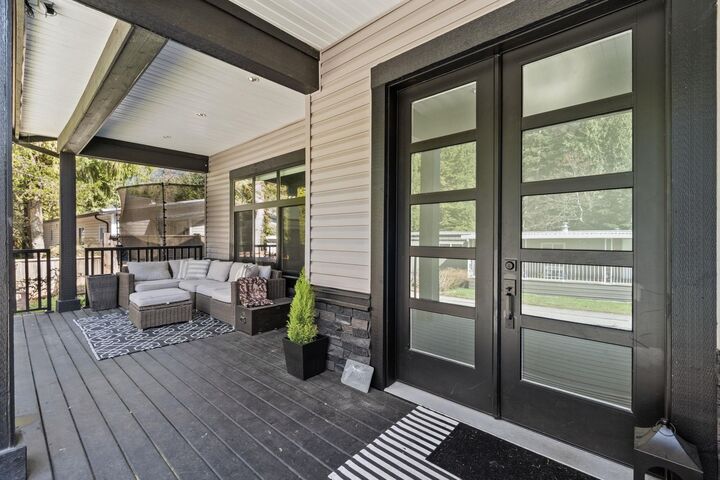 Property Photo: 3295 Sunnyside Road 12 BC V3H 4Z4