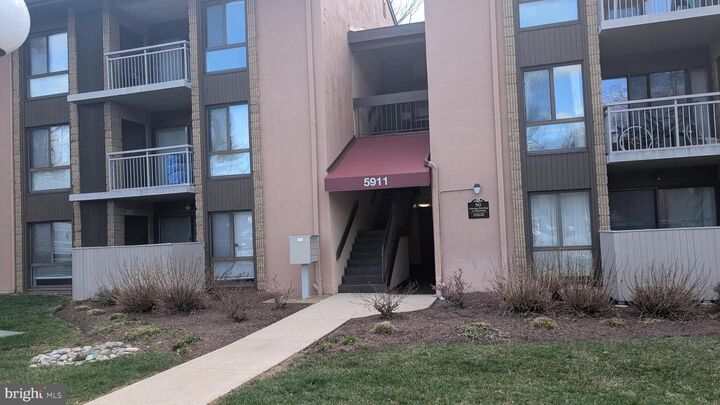 Property Photo:  5911 Tamar Drive 8  MD 21045 