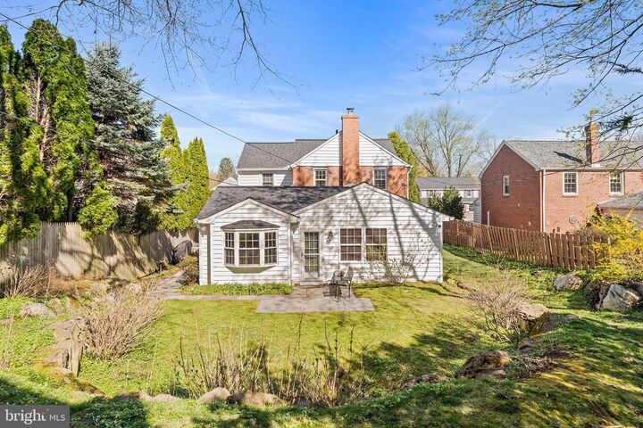 Property Photo:  137 Barcladen Road  PA 19010 