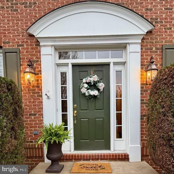 Property Photo:  5422 Sherman Oaks Court  VA 20169 