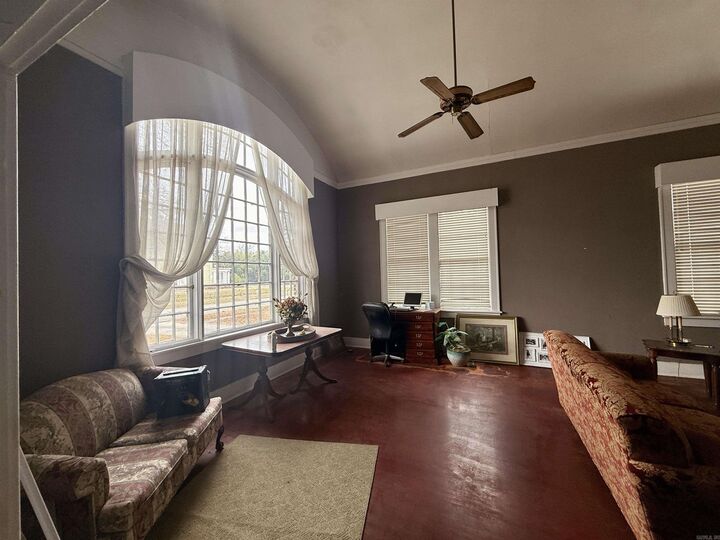 Property Photo:  206 Park Pl  AR 71601 