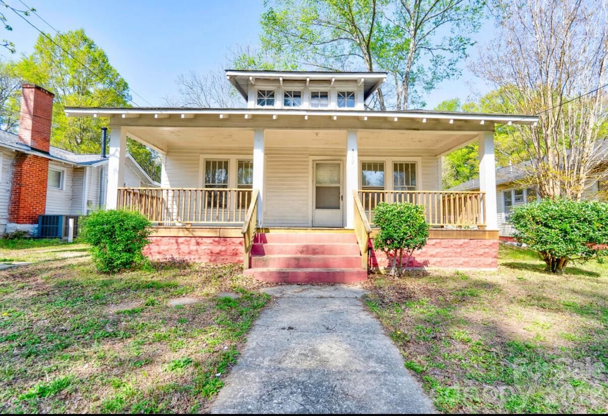 Property Photo:  312 Clegg Street  NC 28150 