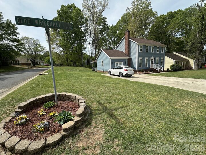 Property Photo:  2501 Olde Whitehall Road  NC 28273 