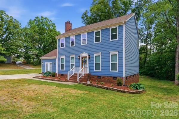Property Photo: 2501 Olde Whitehall Road NC 28273