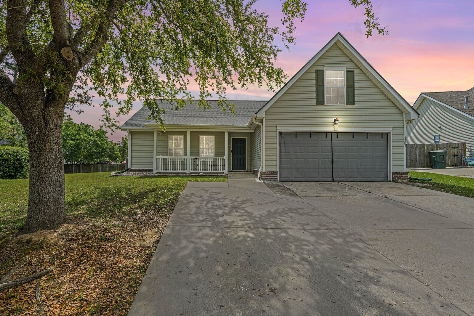 Property Photo:  1303 Grassy Hill Court  SC 29410 