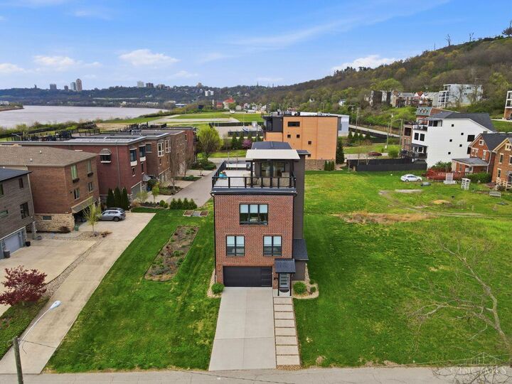 Property Photo:  253 St Peters Street  OH 45226 