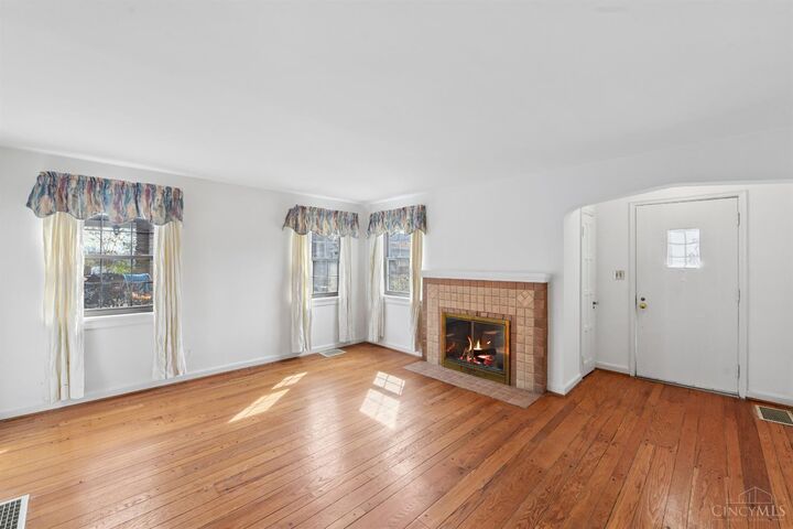 Property Photo:  2512 Moundview Drive  OH 45212 