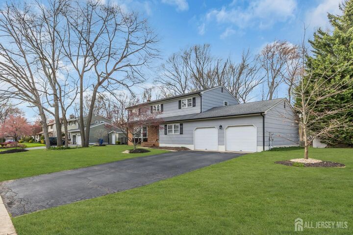 Property Photo:  8 Queens Place  NJ 08857 