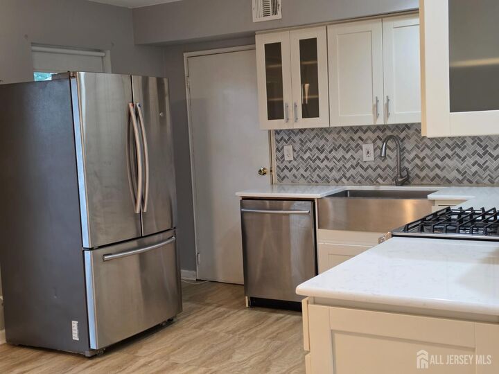 Property Photo:  192 Evergreen Road 7B  NJ 08837 