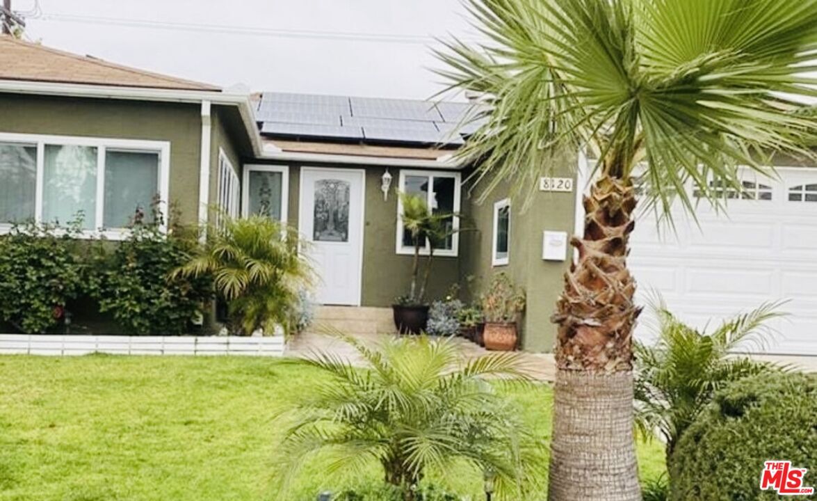 Property Photo:  8120 Winsford Ave  CA 90045 