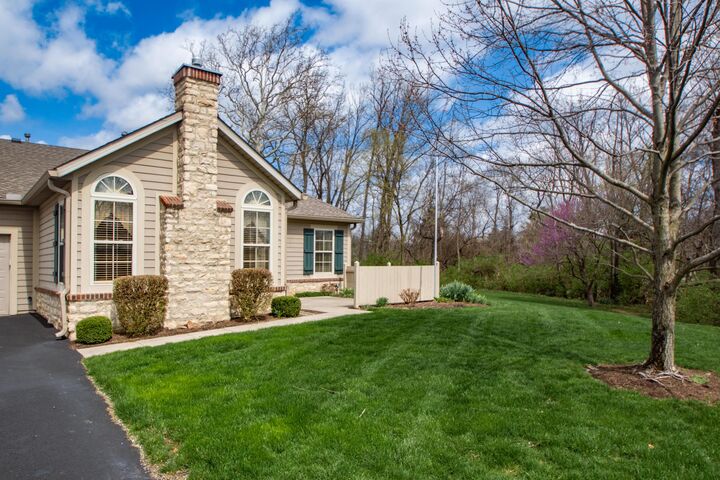 Property Photo: 7585 Red Maple Place OH 43082