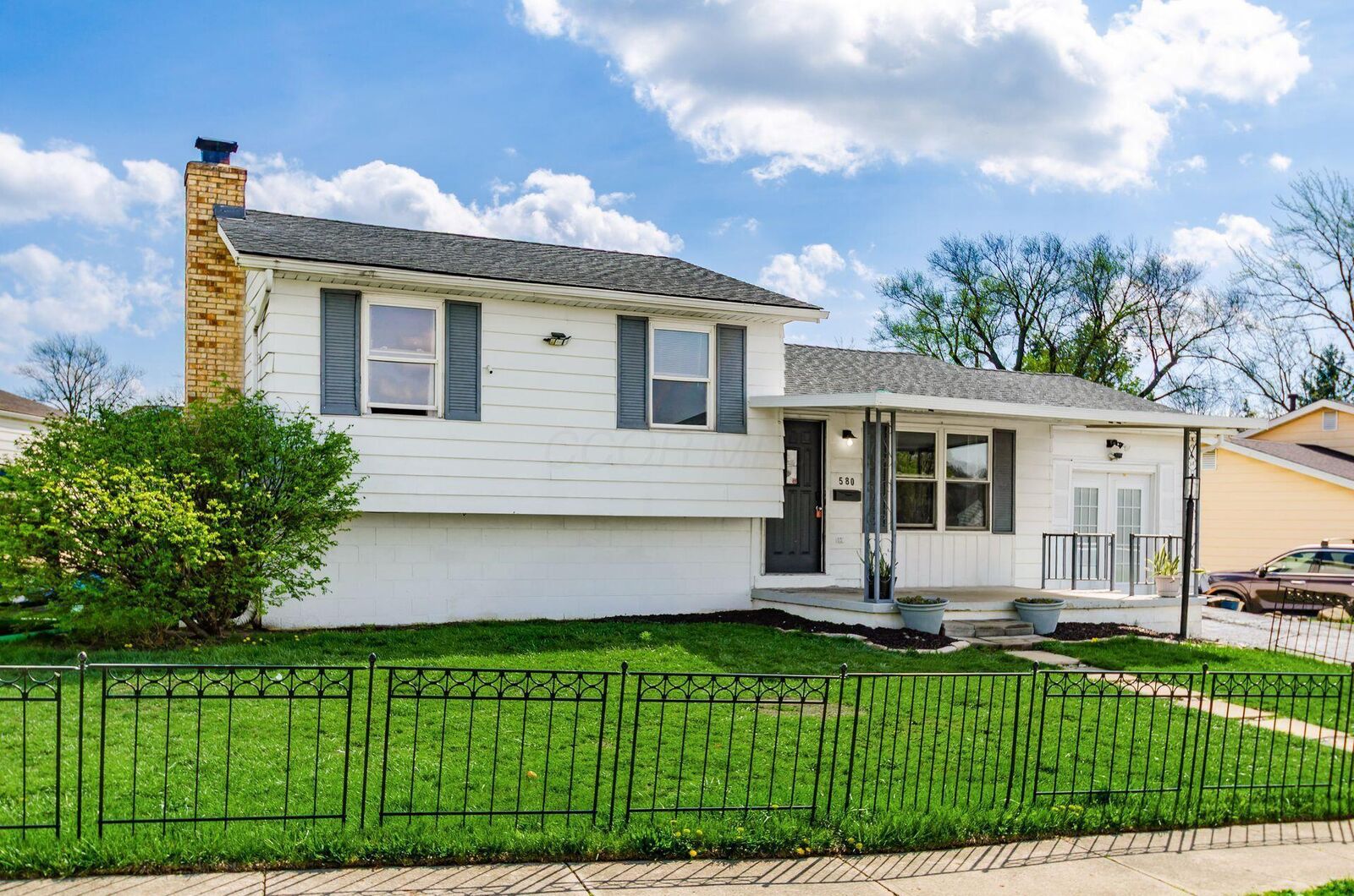 Property Photo:  580 Evergreen Terrace  OH 43228 