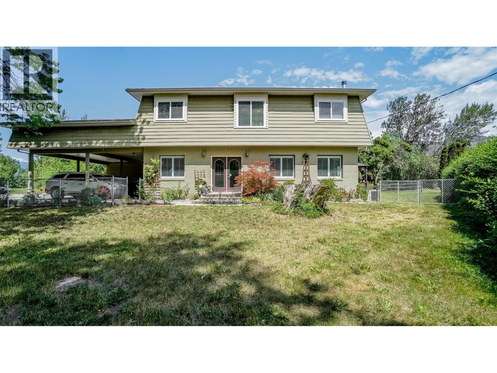 Property Photo: 205 Greasewood Avenue BC V0H 1T1