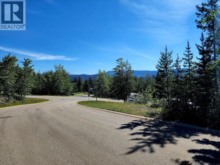 Property Photo:  6 Dempsey Place  BC V0B 1H0 