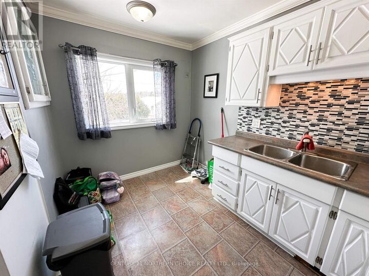 Property Photo: 6 Pine Crescent ON P0V 2M0