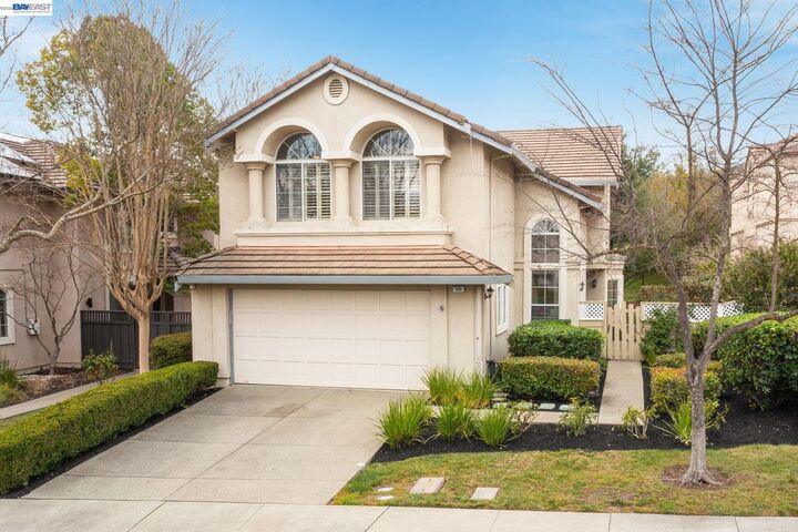 Property Photo: 690 Glasgow Cir CA 94526