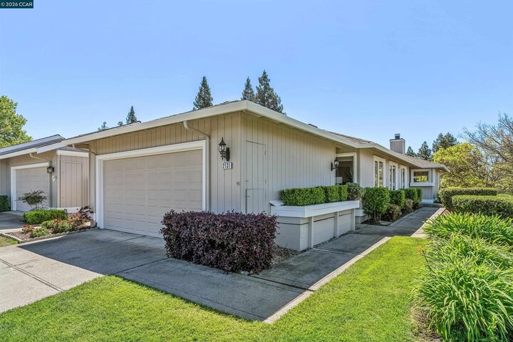 Property Photo: 2131 Myrtle Beach Ln CA 94526