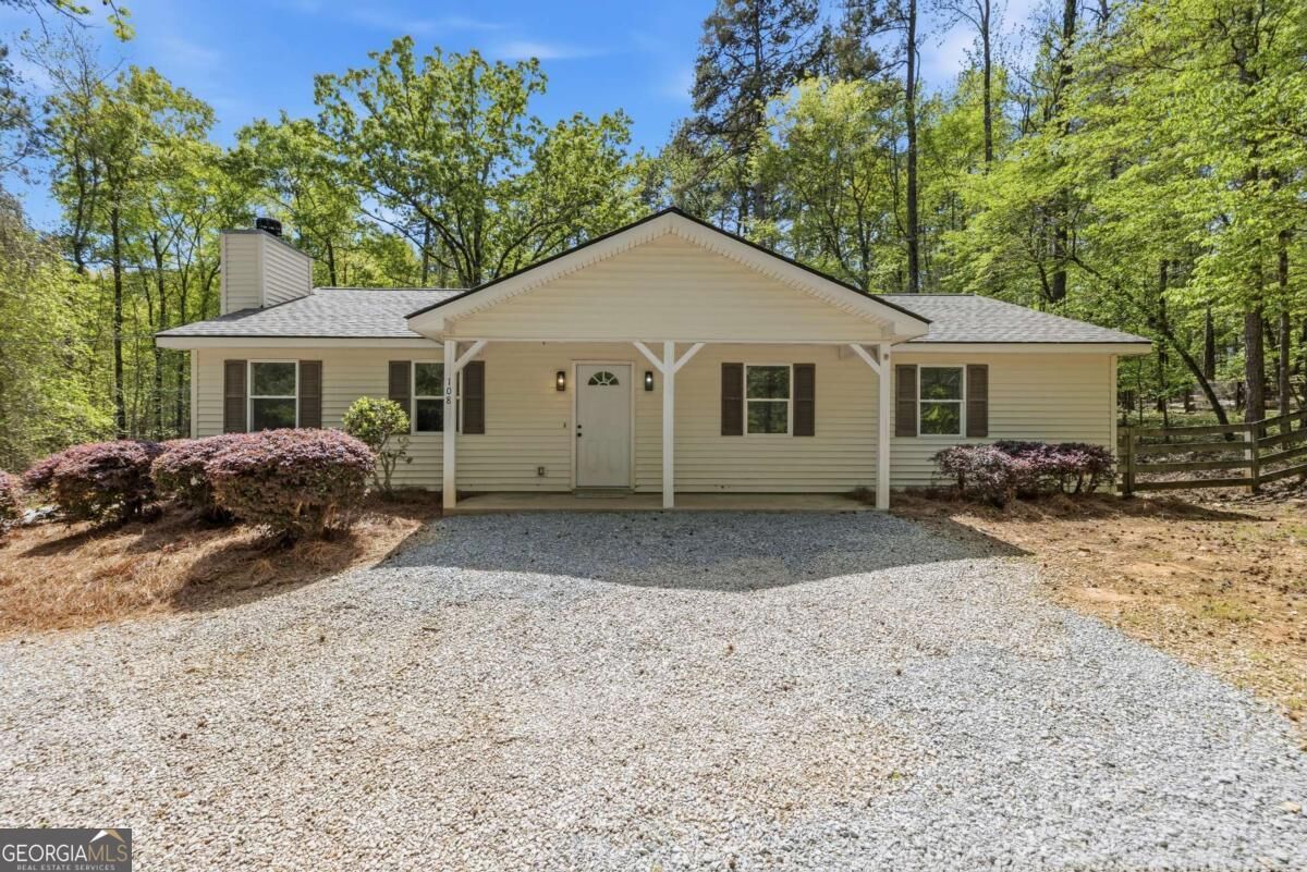 Property Photo:  108 Long Shoals Avenue  GA 31024 