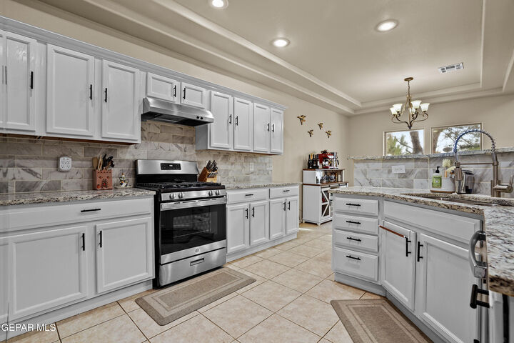 Property Photo:  710 Mamie Road  TX 79932 