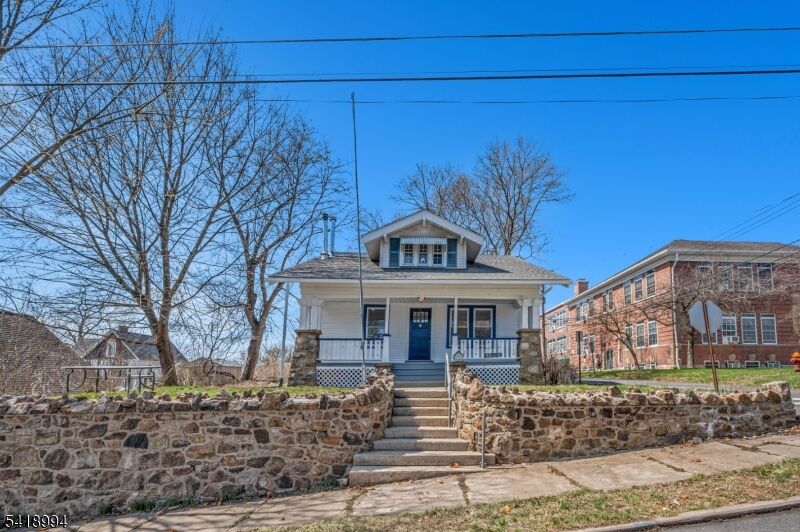 Property Photo:  52 Thomas St  NJ 08829 