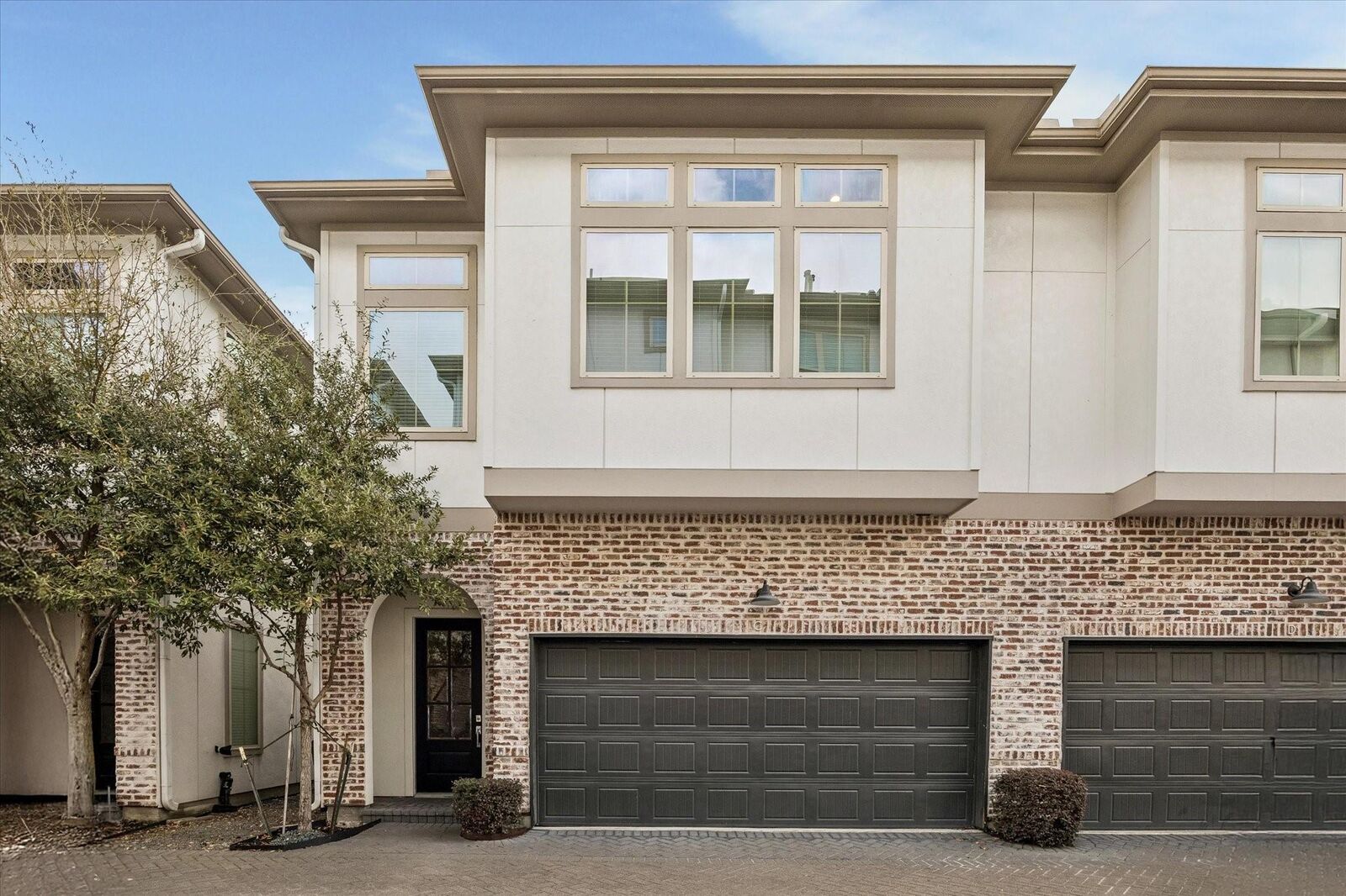 Property Photo: 5209 Allen Street C TX 77007