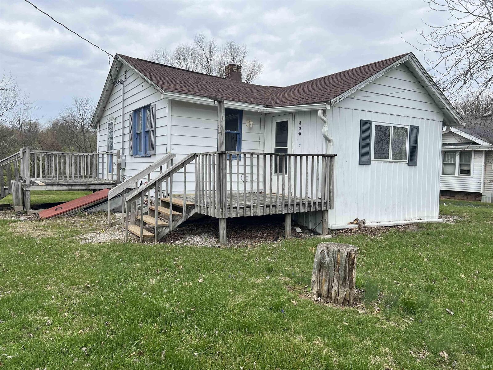 Property Photo:  620 S Anna Lee Lane  IN 47403 