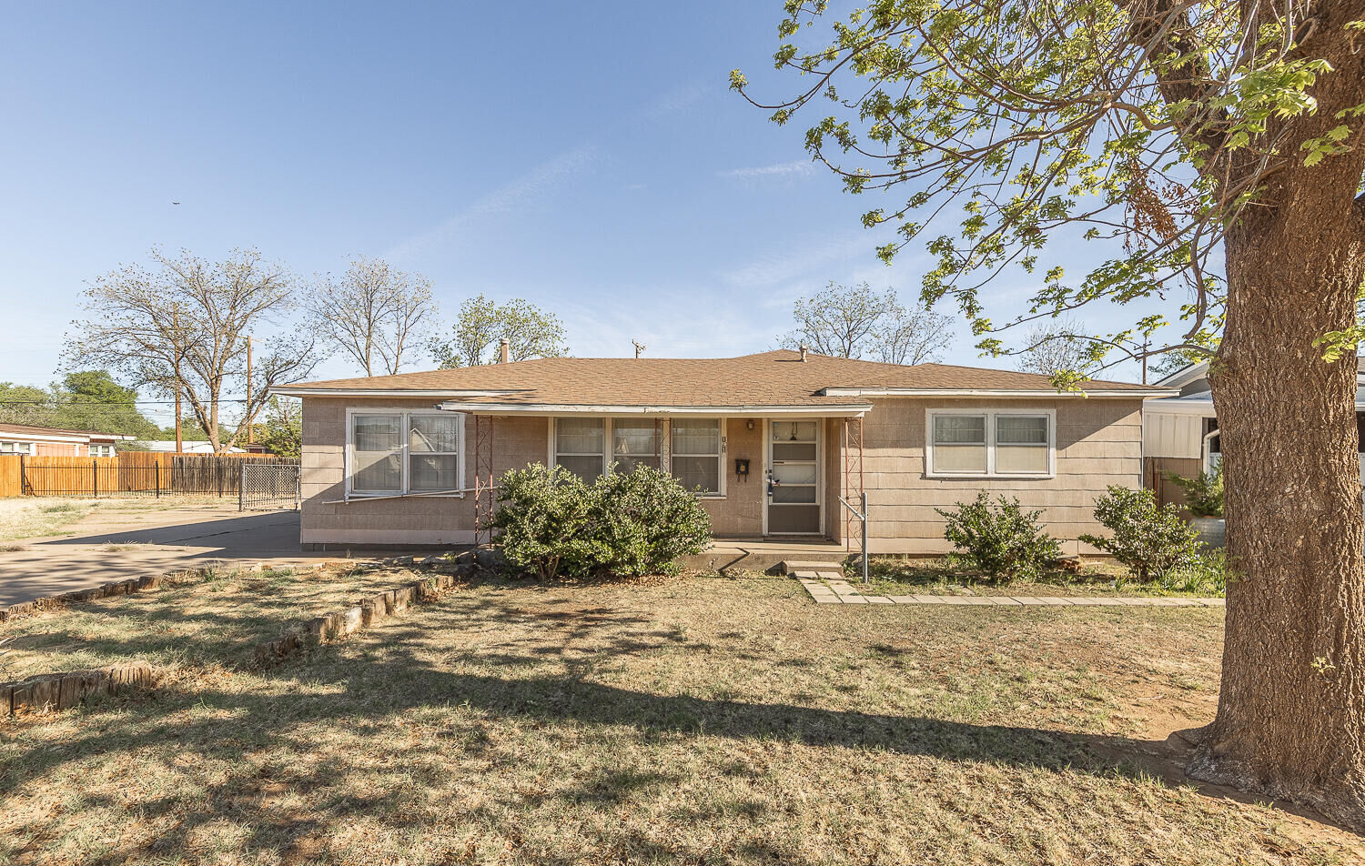 Property Photo:  1918 42nd Street  TX 79412 