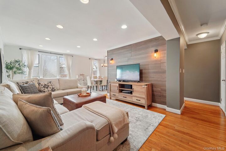 Property Photo:  4 Sadore 7F  NY 10710 