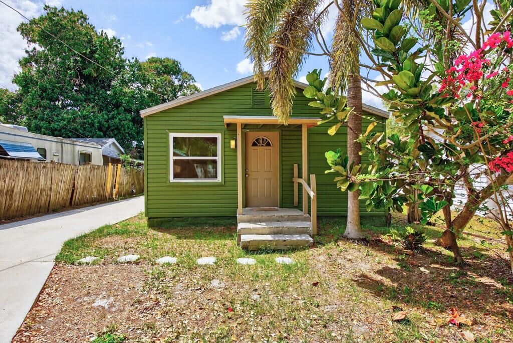 Property Photo:  5818 39th Street N  FL 33714 