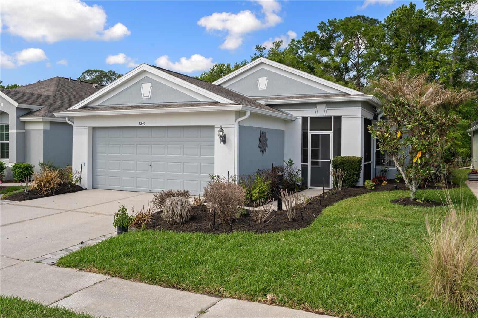 Property Photo:  5245 Gato Del Sol Circle  FL 33544 