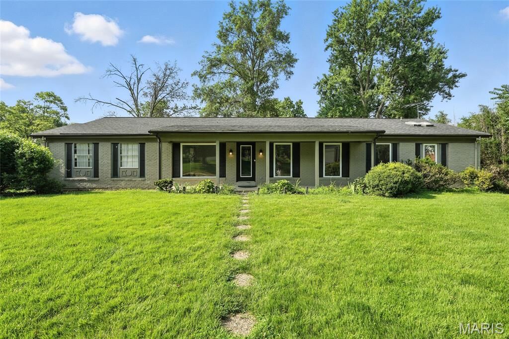 Property Photo:  13102 Cannes Drive  MO 63141 