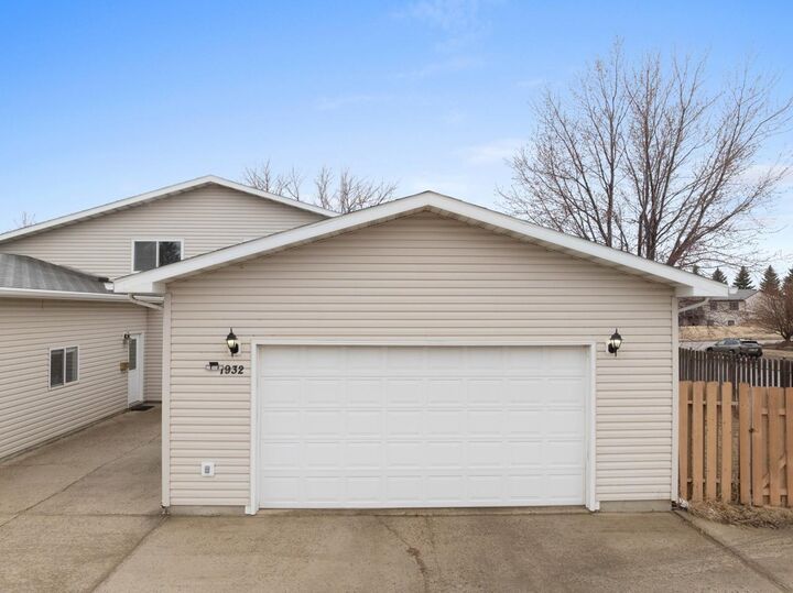 Property Photo:  1932 16th St NW  ND 58703 