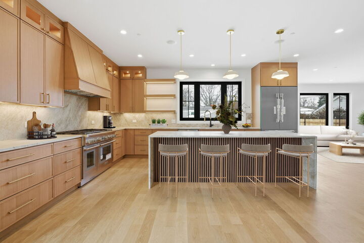 Property Photo: 1100 Lois Avenue IL 60068