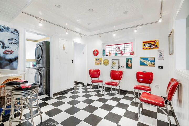 Property Photo:  325 Grand Canal  CA 92662 