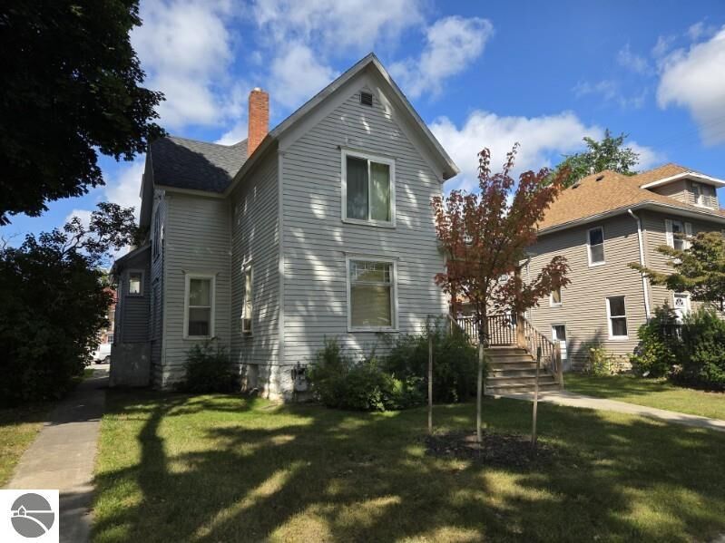 Property Photo:  1004 University Street  MI 48858 