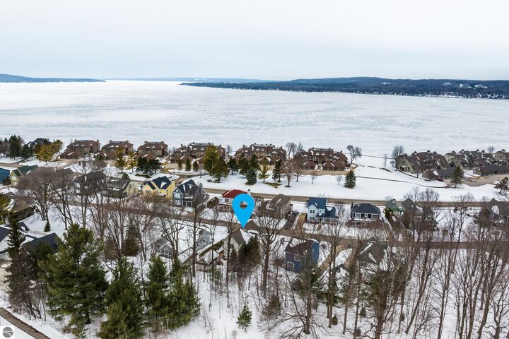 Property Photo: 707 Lake Park Drive MI 49712