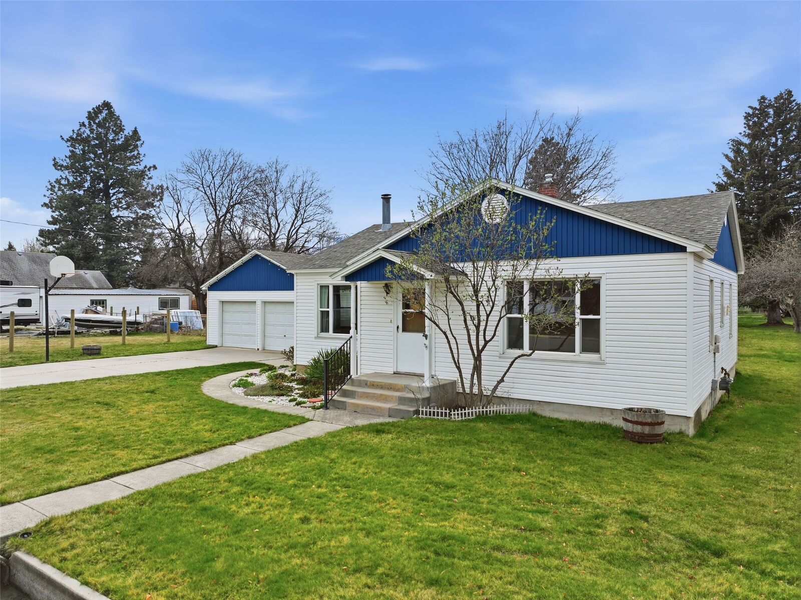 Property Photo:  181 Daly Avenue  MT 59840 