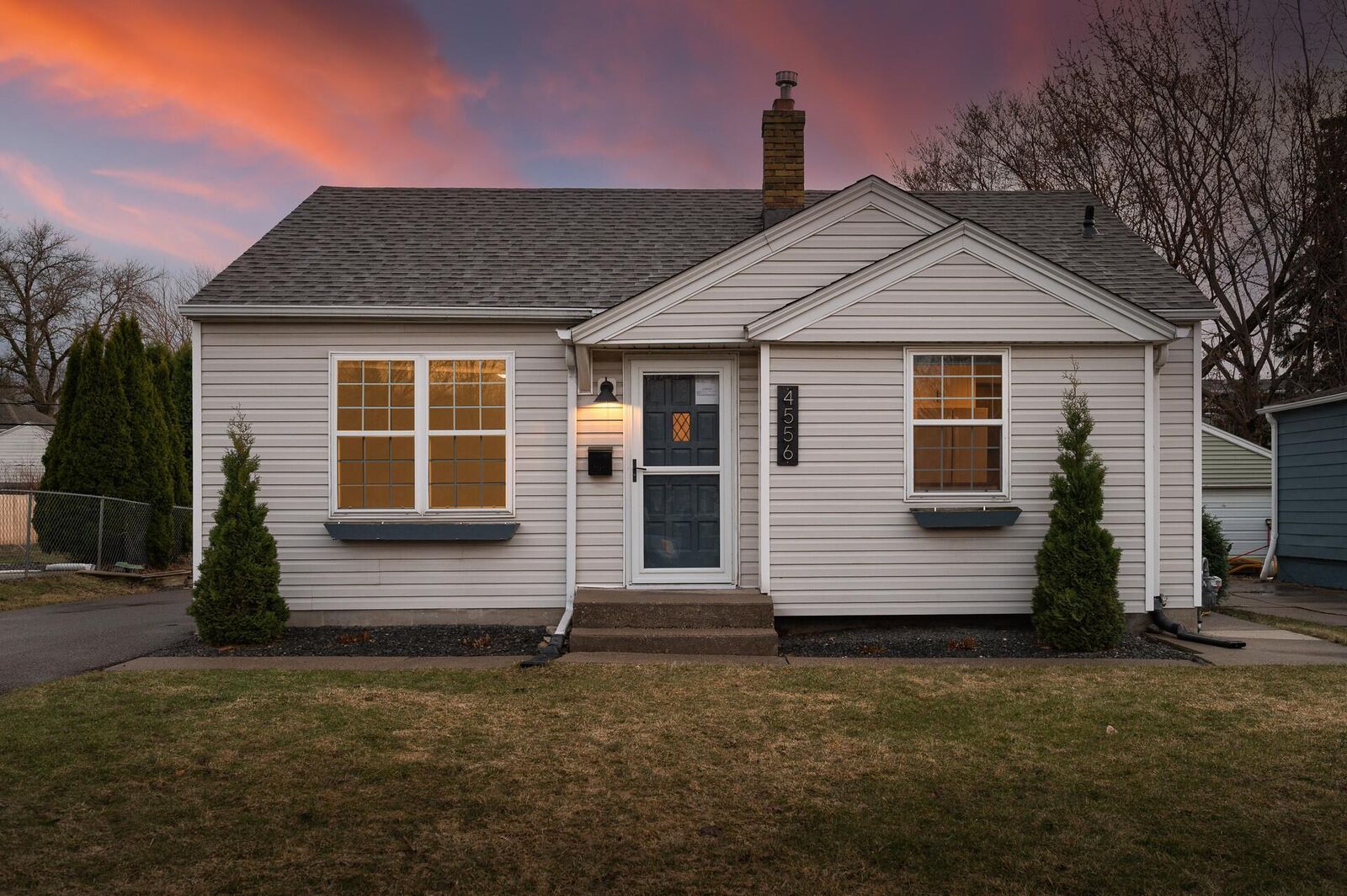 Property Photo:  4556 Heights Drive  MN 55421 