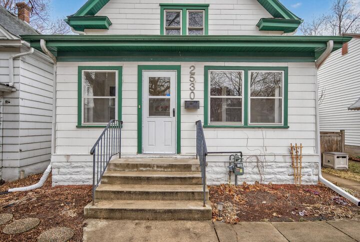 Property Photo: 2530 Buchanan Street NE MN 55418
