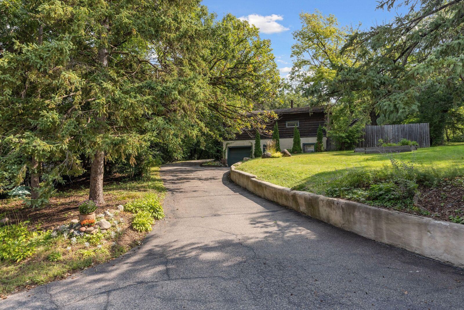 Property Photo:  2417 Ford Road  MN 55305 