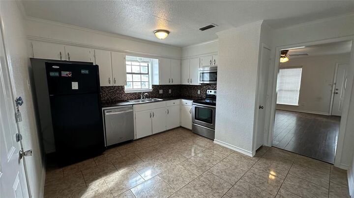 Property Photo:  3411 Pewitt Drive 3413  TX 76706 
