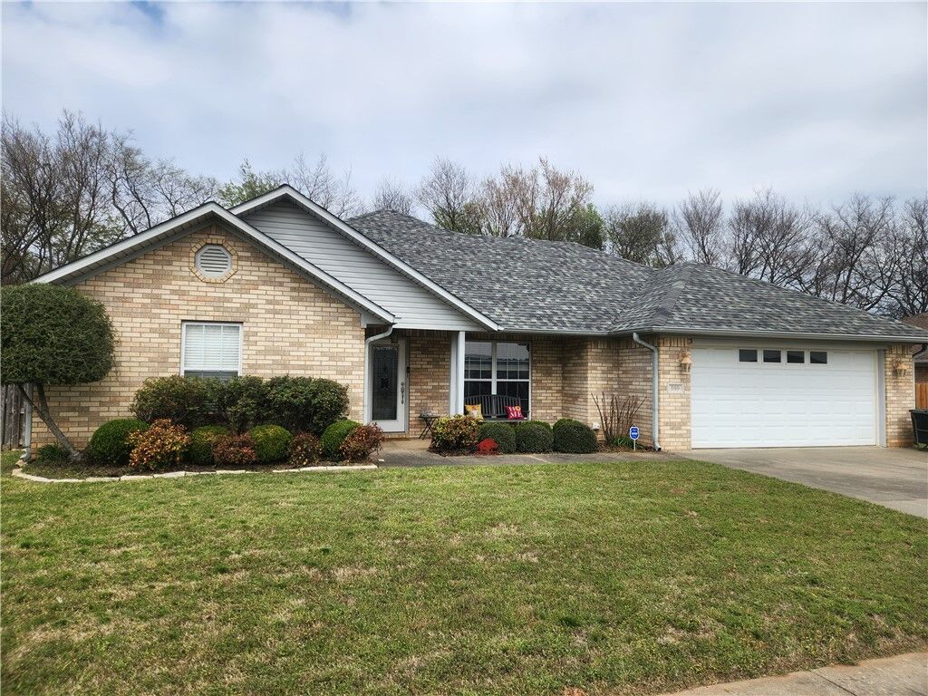 Property Photo:  109 Peachtree  AR 72830 