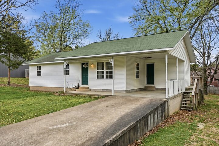 Property Photo:  1508 Janet Street  AR 72616 