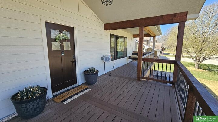 Property Photo: 1622 Raell Drive NE 68467