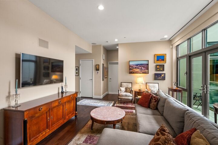 Property Photo:  43 Westland Ave 605  MA 02115 